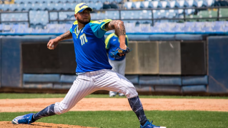 How to Improve Your Softball Pitching Training