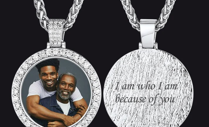 The Ultimate Guide to Personalized Jewelry Gifts: Craftsmanship, Sentimental Value, and How to Choose Keepsakes That Last a Lifetime